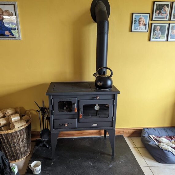 Solid fuel range cookers
